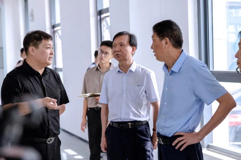 卓一簡訊丨熱烈歡迎“新鄉(xiāng)市政協(xié)”、“衛(wèi)輝政協(xié)”考察團(tuán)一行蒞臨卓一牧業(yè)考察調(diào)研！
